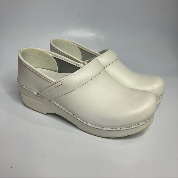 Dansko professional white box clog slip on clogs nursing size 37 - Picture 2 of 8
